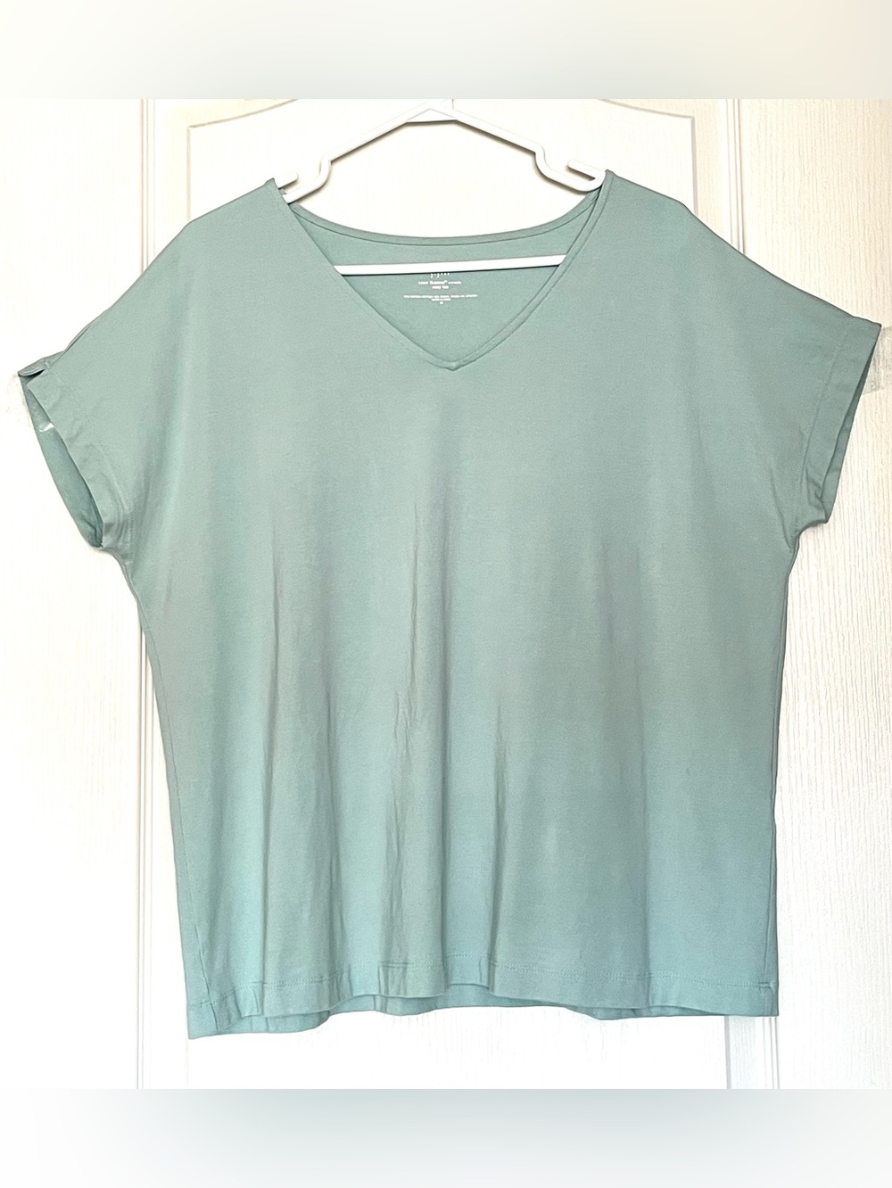 J.Jill Luxe Supima Cotton V-Neck Easy Tee Sage Green Short Sleeve Top Size M